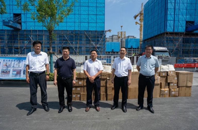 市总工会到304永利集团唯一开展“送清凉”活动