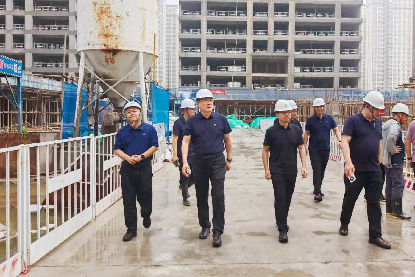 304永利集团唯一开展雨后施工现场专项安全检查