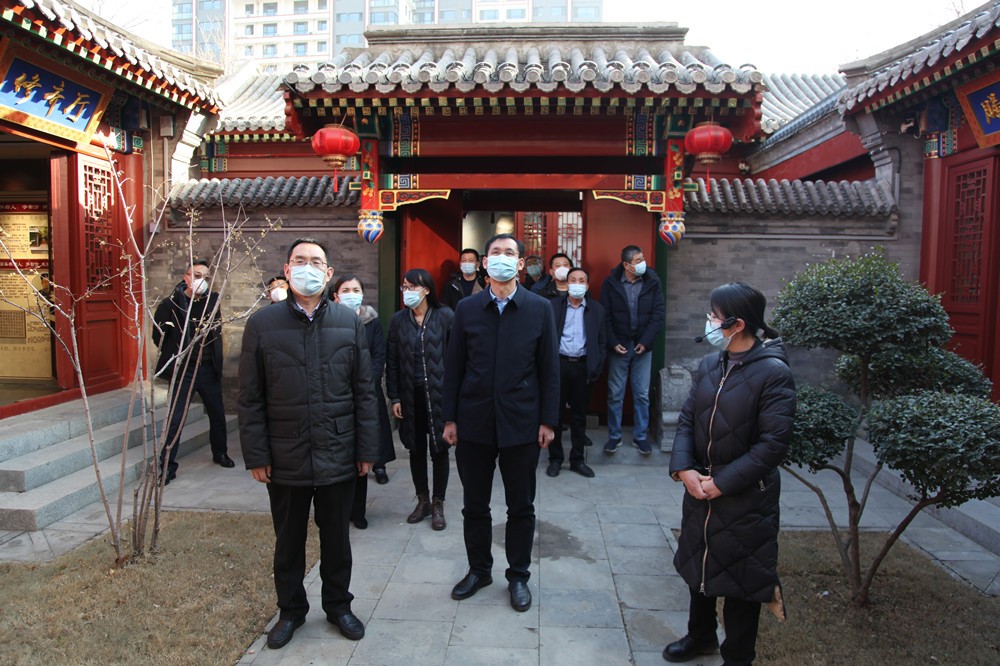304永利集团唯一组织干部职工赴市家风家训传承馆观摩学习